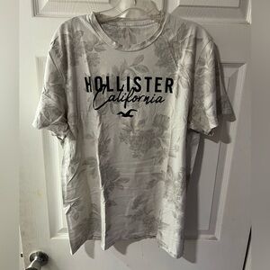 Hollister Floral Men’s Graphic Tee
